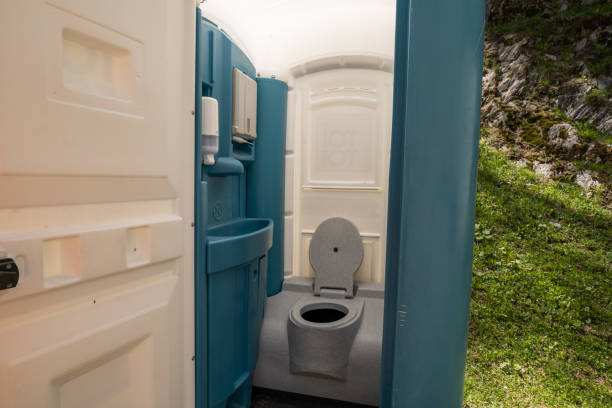 Best Porta potty rental near me  in Lincoln, IL