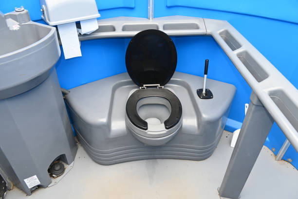 Best High-end porta potty rental  in Lincoln, IL